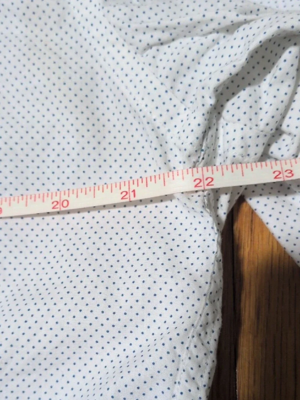 J. Crew mens quality woven cotton Button-Down Shirt - White with Micro Print L
